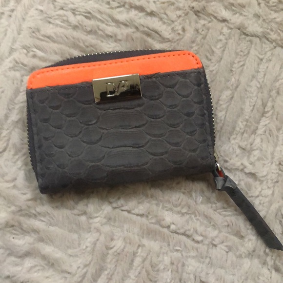 Diane Von Furstenburg Zip Around python card wallet - Picture 8 of 16